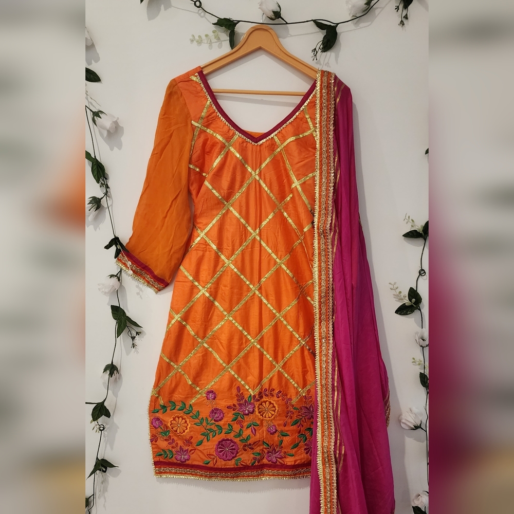 Inidan suit with salwaar kameez and dupatta